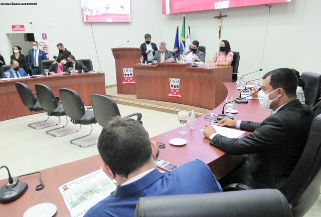 Vereadores de Garanhuns rejeitam medalha a Bolsonaro