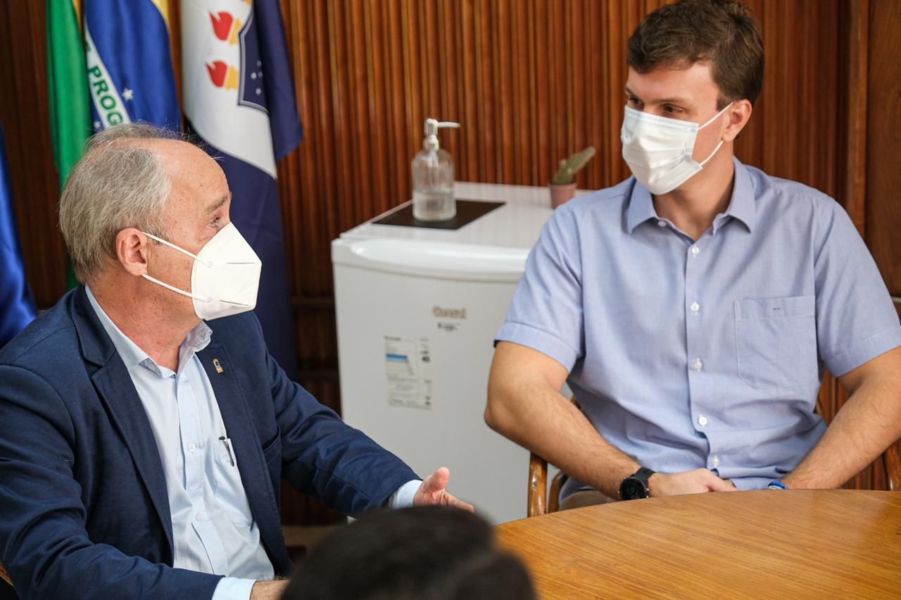 Miguel inicia diálogo com formadores de opinião 