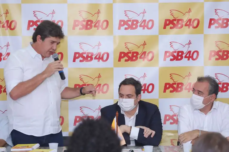 Guilherme Uchoa Jr se filia ao PSB