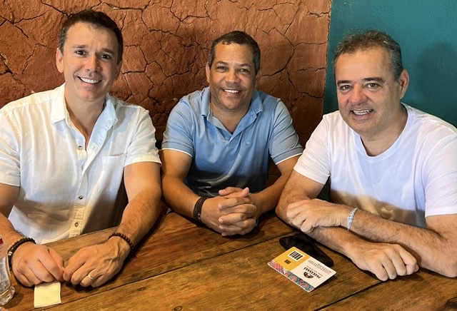 Keko com os dois pés no PSB