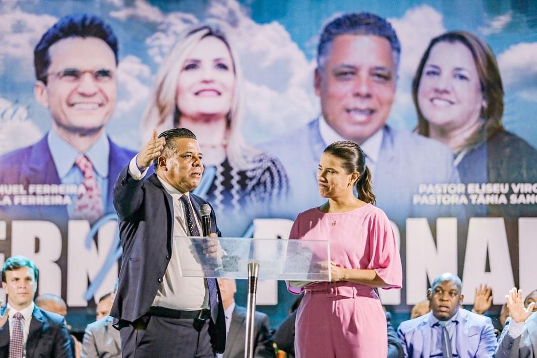 Pré-candidatos miram fiéis