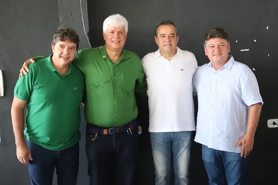 Sileno realiza ato de pré-campanha no Engenho do Meio 