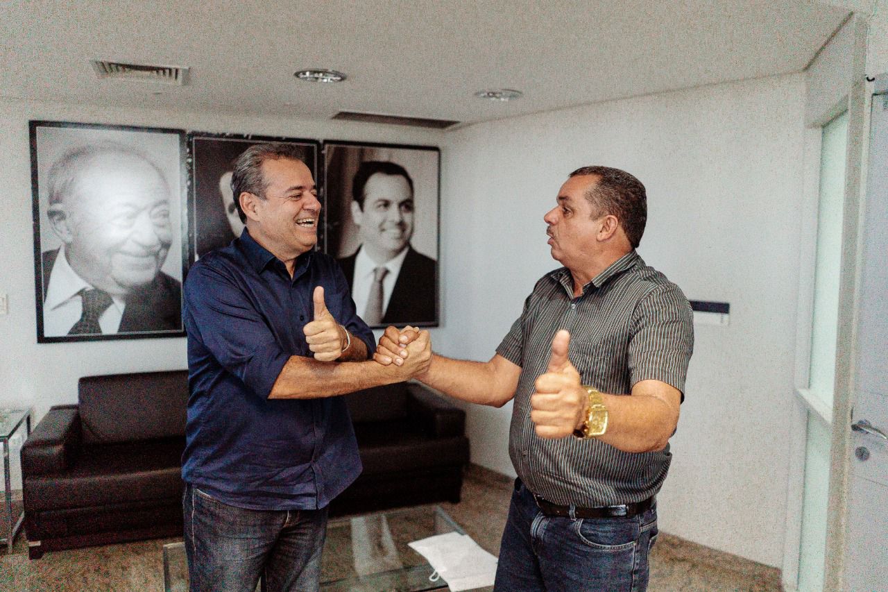 Prefeito de Lajedo é mais um a fechar com Danilo Cabral