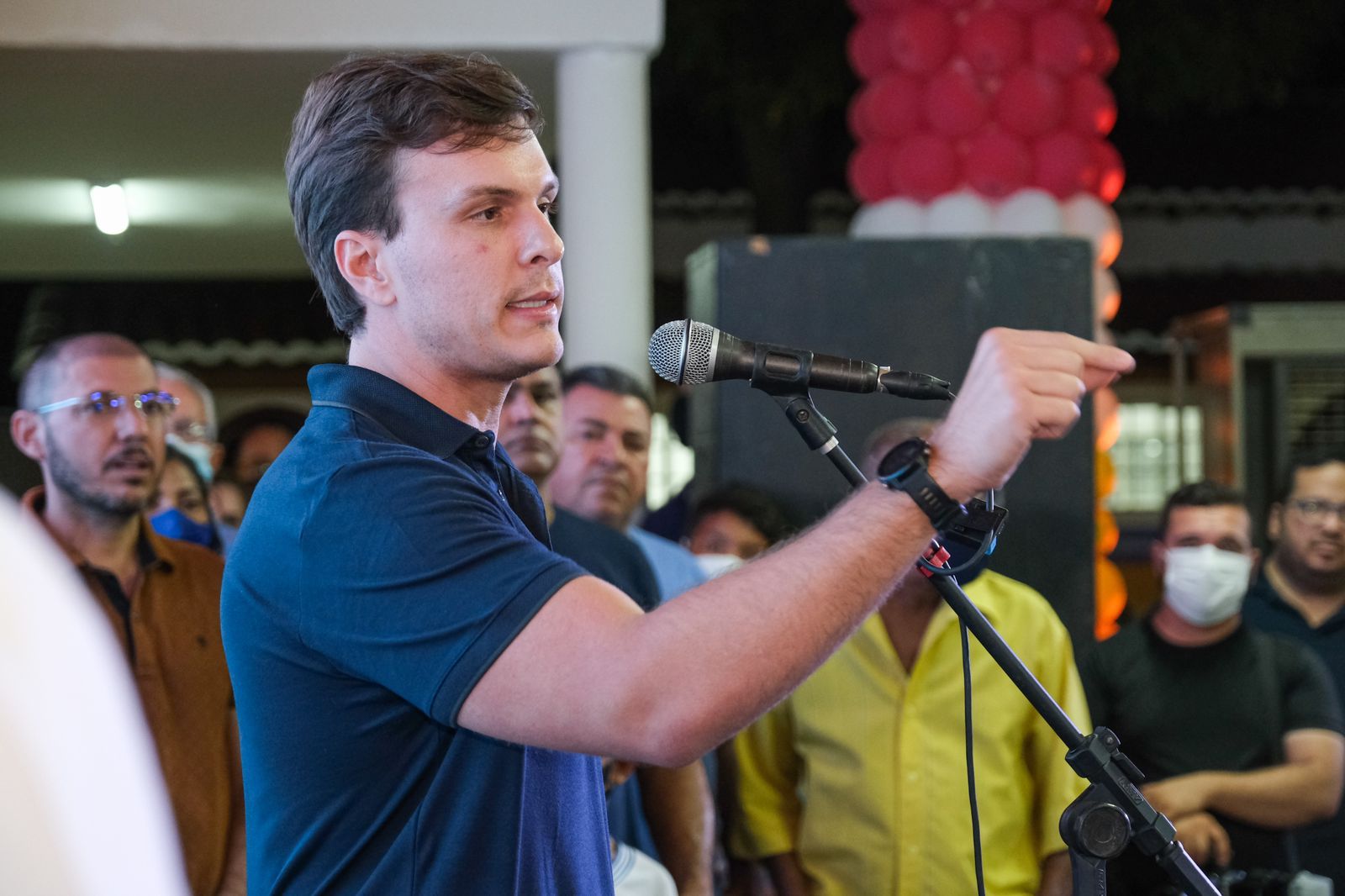 Miguel participa de primeiro ato público em Petrolina após renúncia