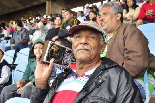 PMPE libera rádios de pilha nos estádios 