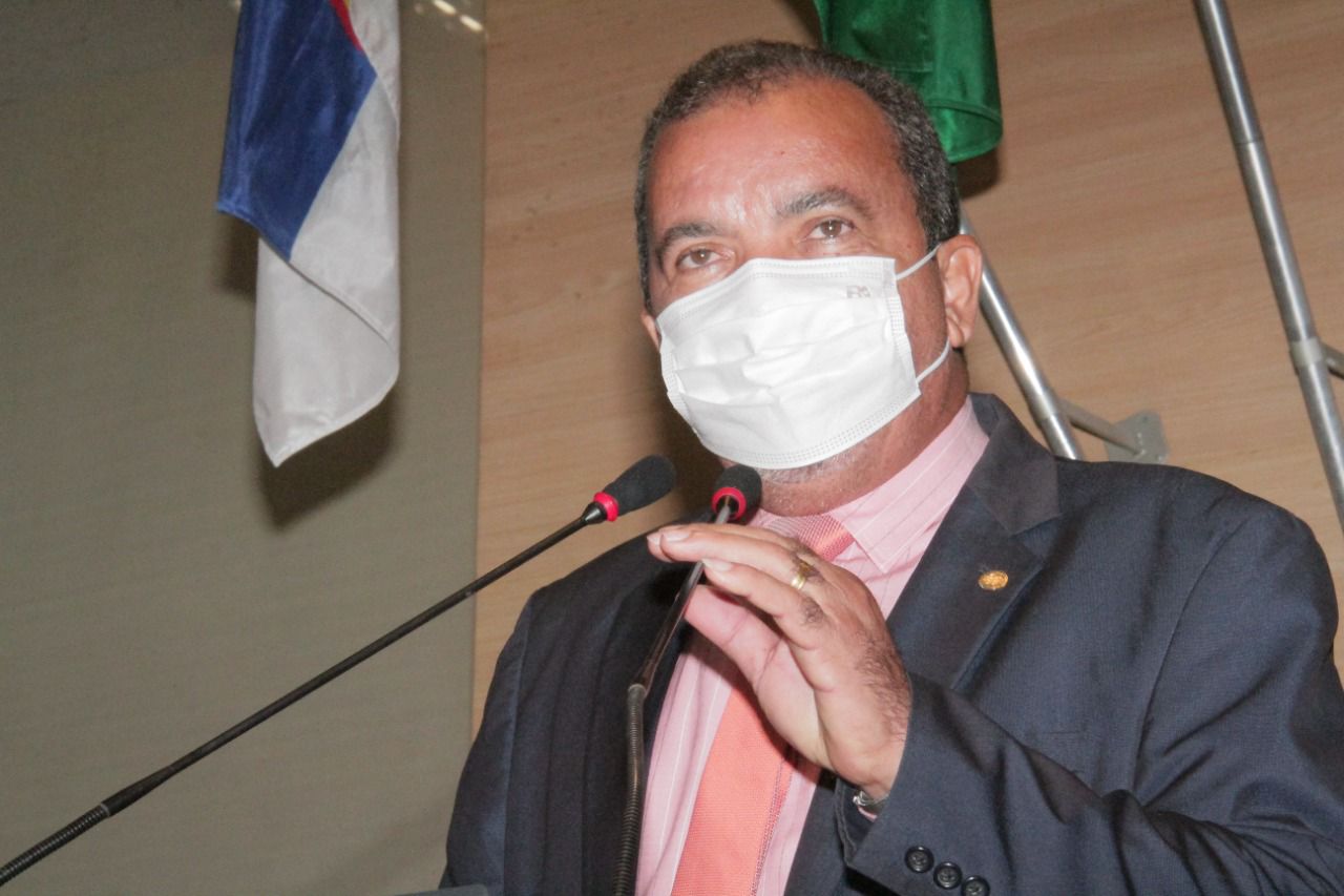 Hélio Guabiraba homenageia comunicadores na Câmara do Recife