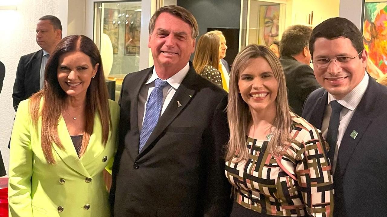 Clarissa e Júnior Tércio participam de jantar do PP com Bolsonaro