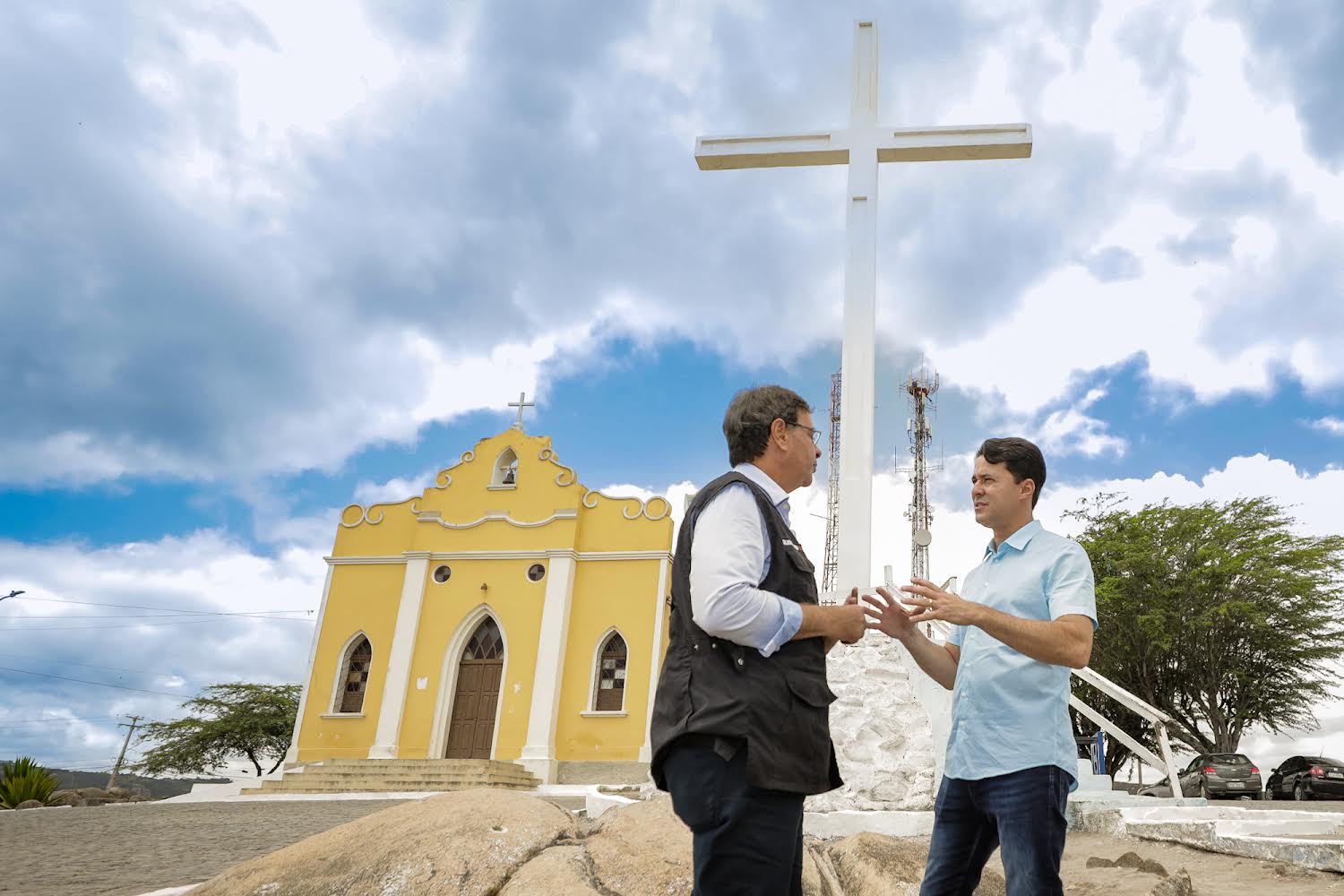 Anderson encerra semana fortalecido com novos apoios