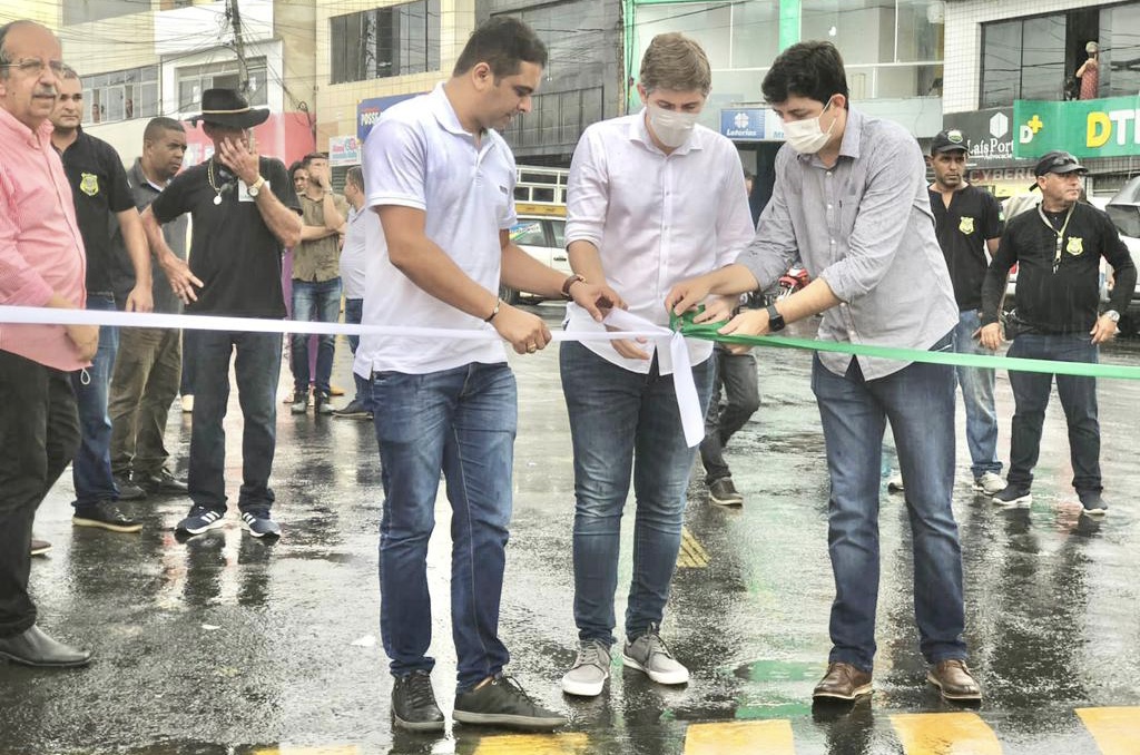 Fernando Rodolfo entrega ações no Agreste e na Mata Sul