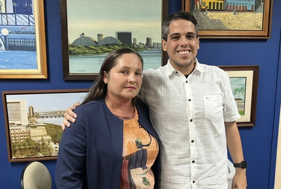 Jarbas Filho recebe apoio de vereadora de Bonito