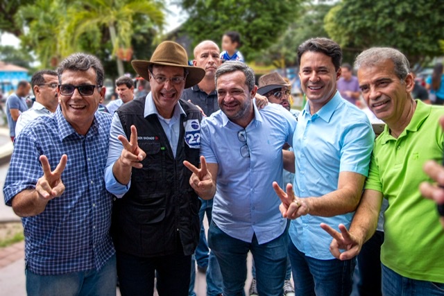 Meira acompanha agenda de Anderson e Gilson em Gravatá