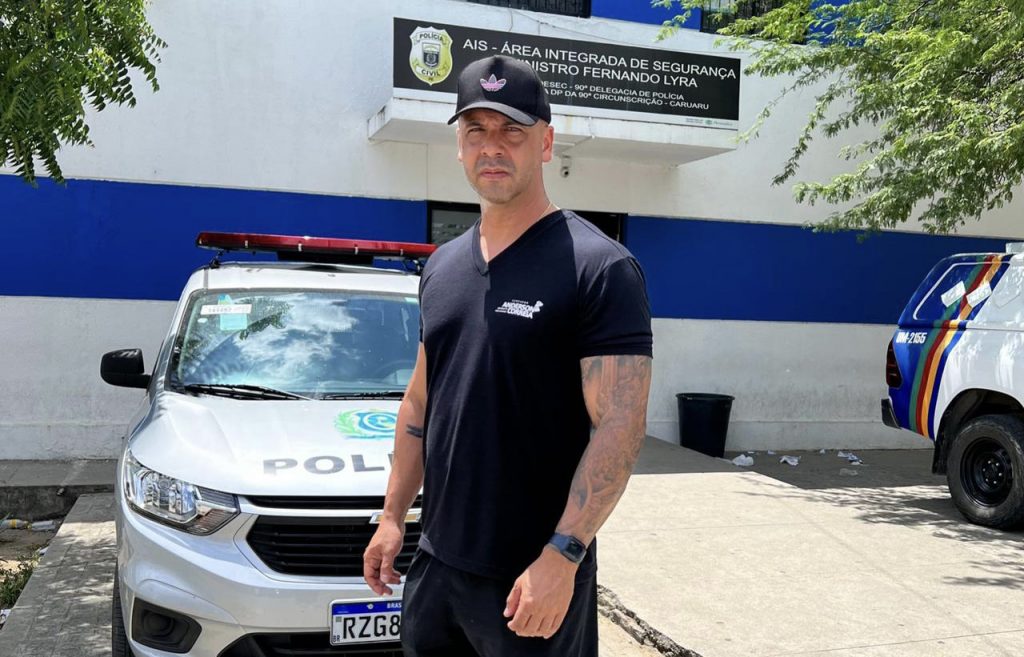 Vereador conduz homem à delegacia após denúncia de suposto crime de maus-tratos