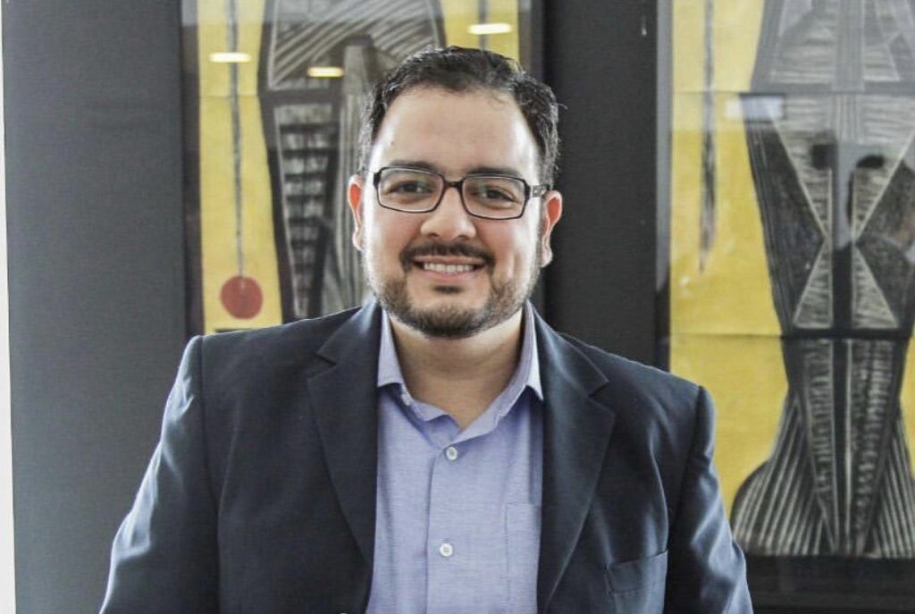 Hélio Júnior parabeniza Blog Cenário por aniversário