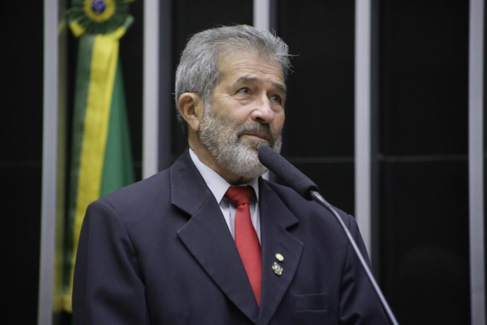 Deputado Gonzaga Patriota critica orçamento secreto 