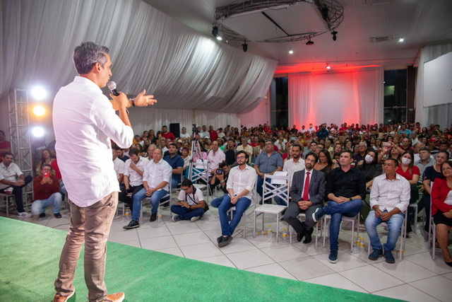 Fábio Aragão anuncia o programa Transforma Santa Cruz