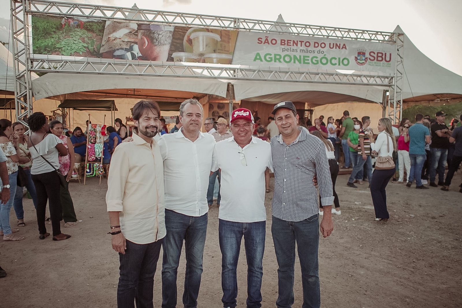 Prefeito de São Bento do Una reforça apoio a Danilo Cabral