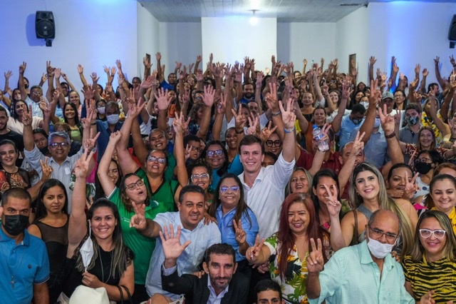 Miguel Coelho mostra força no Sertão do Araripe