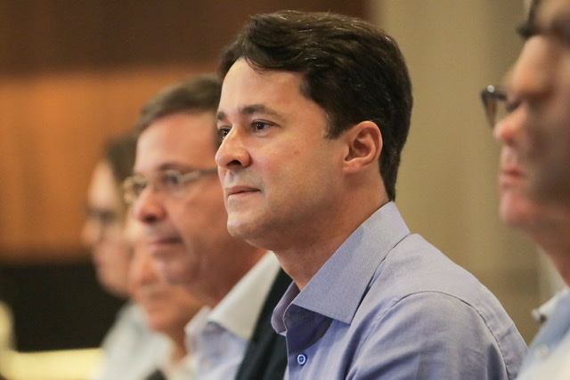 Anderson Ferreira apresenta propostas do plano de governo 