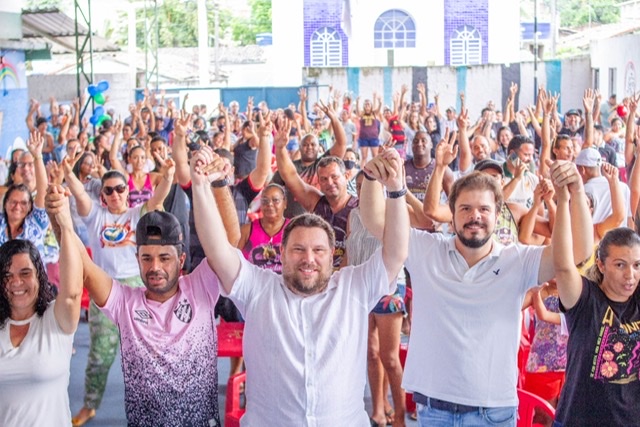 No Recife, Wanderson mostra força em atos com Fernando Filho