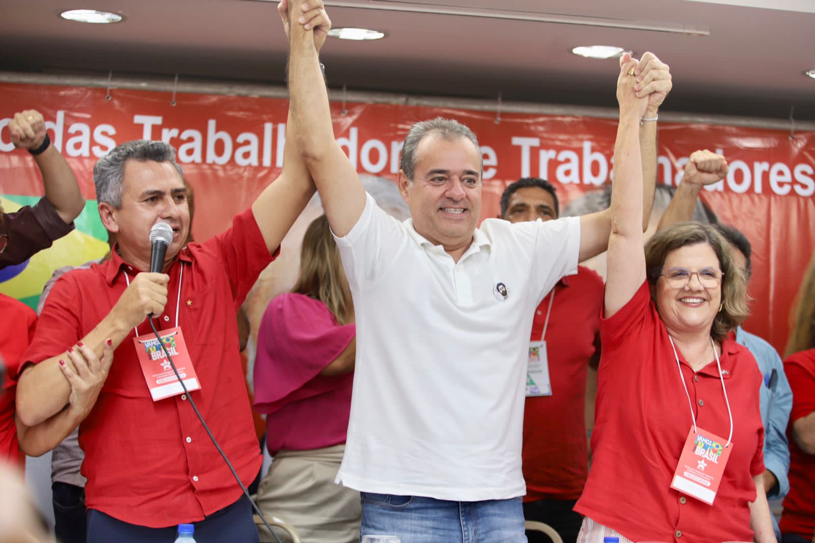 Danilo Cabral afirma que quer governar com o PT