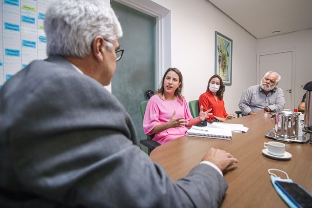 Raquel diz que desabamento no HR é retrato do abandono na saúde