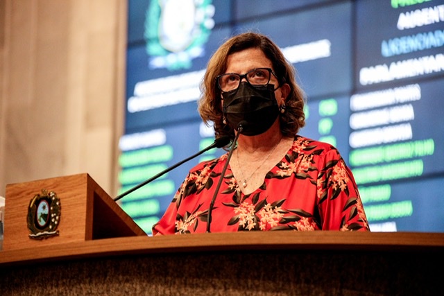 Cenário Político: Teresa já encontra primeiras dificuldades 