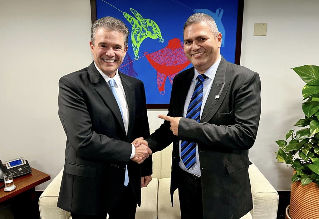 Mais um partido formaliza apoio a André para o Senado  