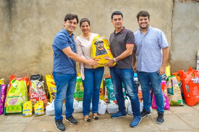 Prefeitura de Araripina doa mais de meia tonelada de ração animal