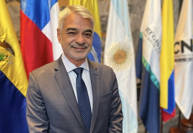 Humberto atua como observador na eleição da Colômbia