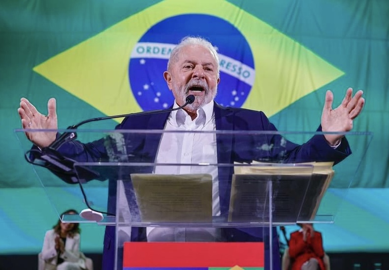 Políticos de Pernambuco massificam evento de Lula