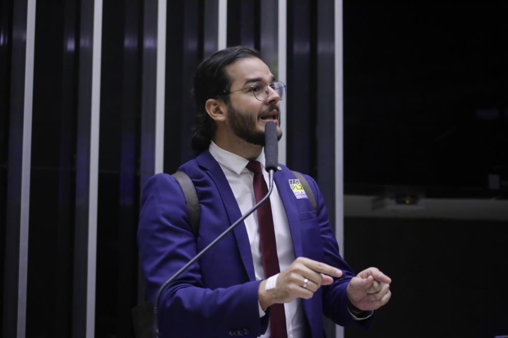 Túlio comemora aprovação do PL do Piso da Enfermagem