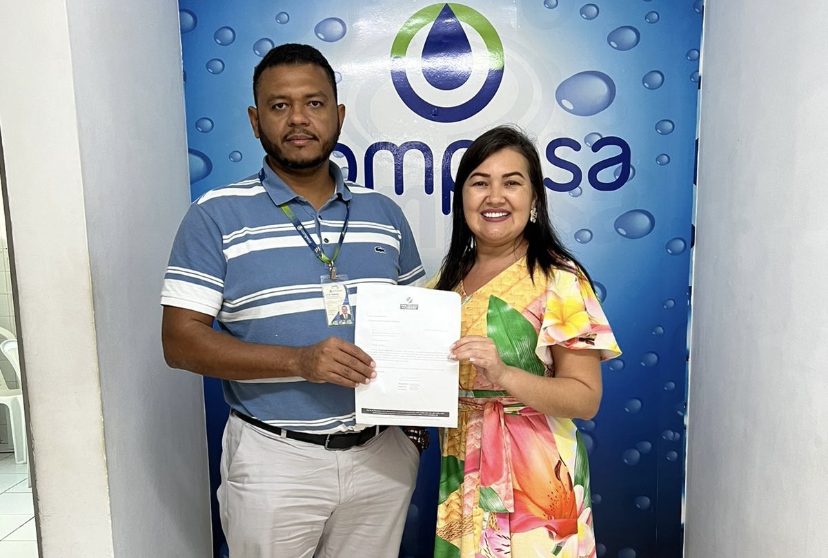 Kátia solicita saneamento e água para bairros de Caruaru 