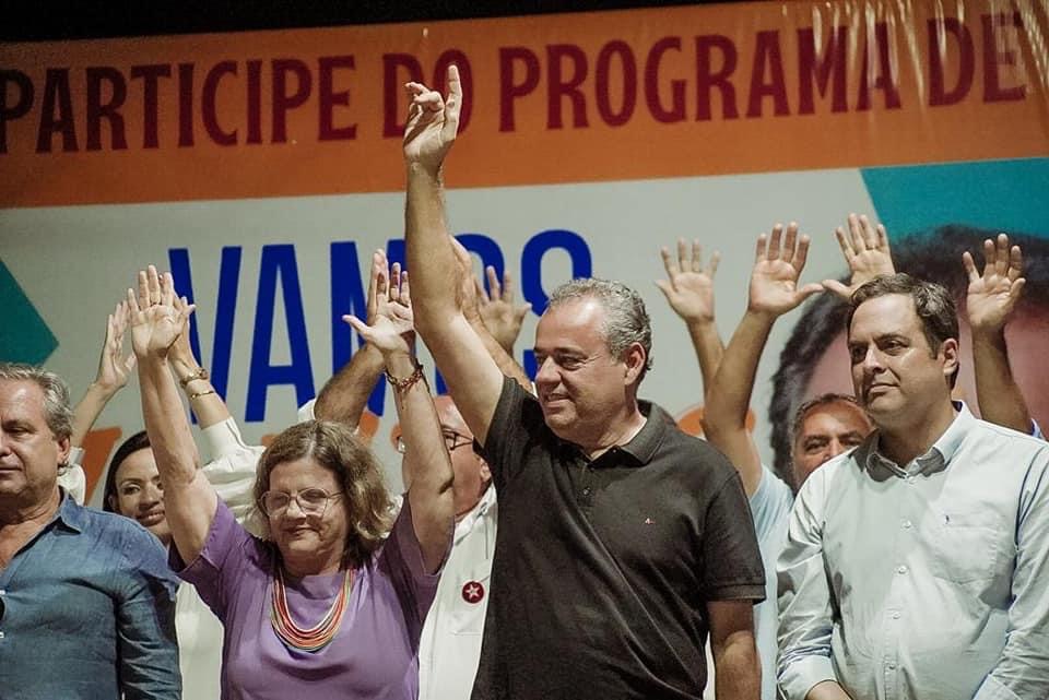 Danilo Cabral acelera ritmo de pré-campanha