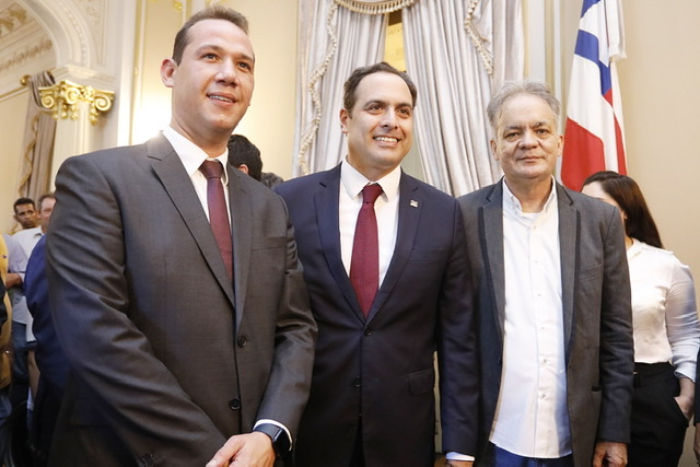 Paulo Câmara empossa novos secretários estaduais