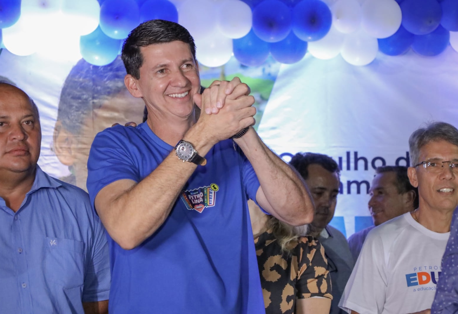 Em um mês, Simão entrega três unidades de ensino em Petrolina