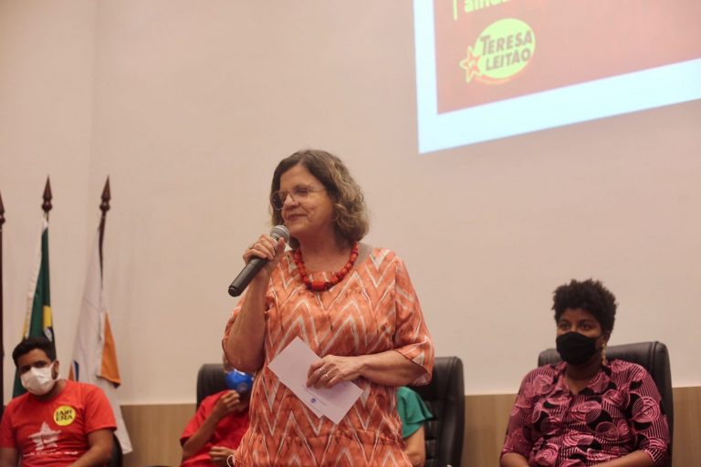 Teresa Leitão deve ficar com a vaga para o Senado 