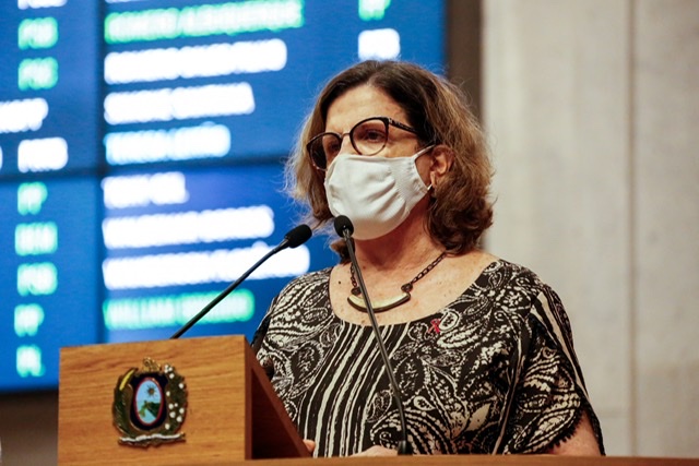 PT Nacional oficializa Teresa Leitão para o Senado