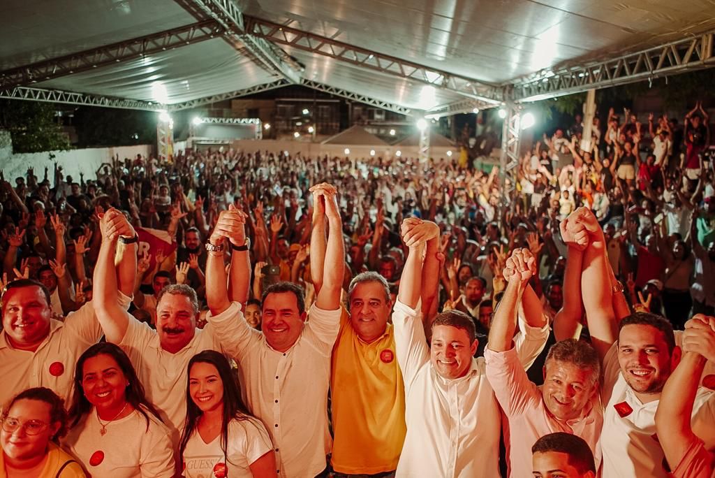 Danilo e Júnior Matuto fazem ato político no Paulista