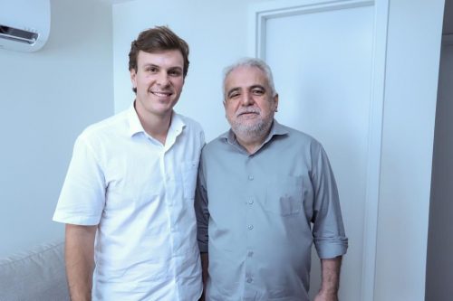 Miguel Coelho recebe apoio do ex-prefeito de Barra de Guabiraba