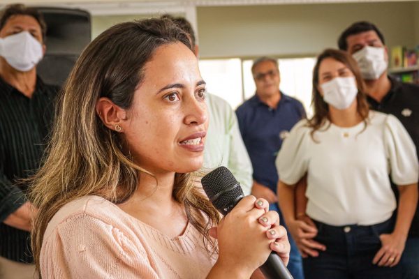 Aline Nascimento testa positivo para Covid-19