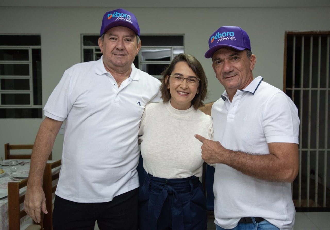 Débora Almeida recebe novos apoios no Sertão de Pernambuco 