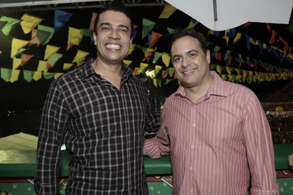 Cenário Político: Rodrigo Pinheiro mostra que é bom anfitrião