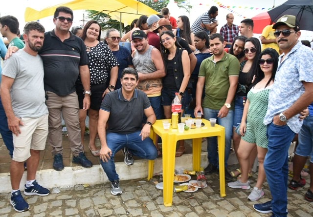 Erick Lessa prestigia evento em Riacho das Almas