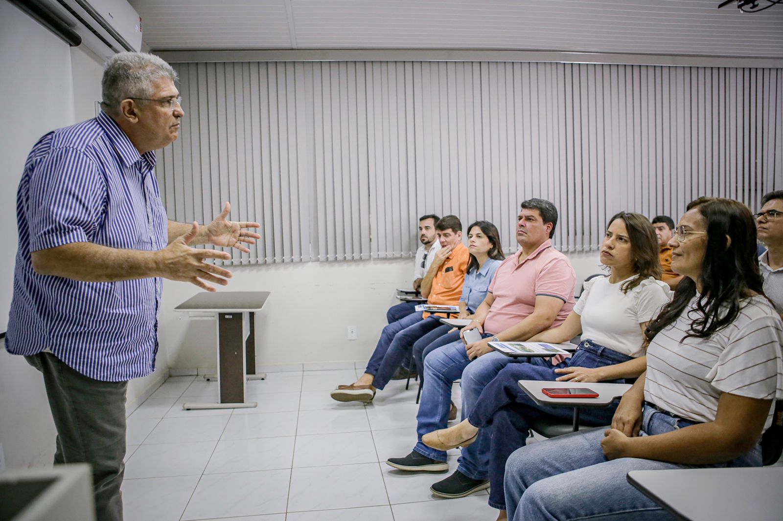 Em Petrolina, Raquel encontra entidades e destaca força do Sertão