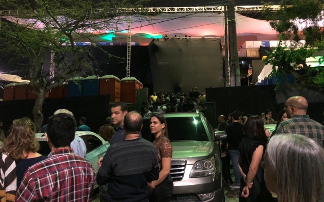 Camarotes são evacuados em primeira noite do São João de Caruaru
