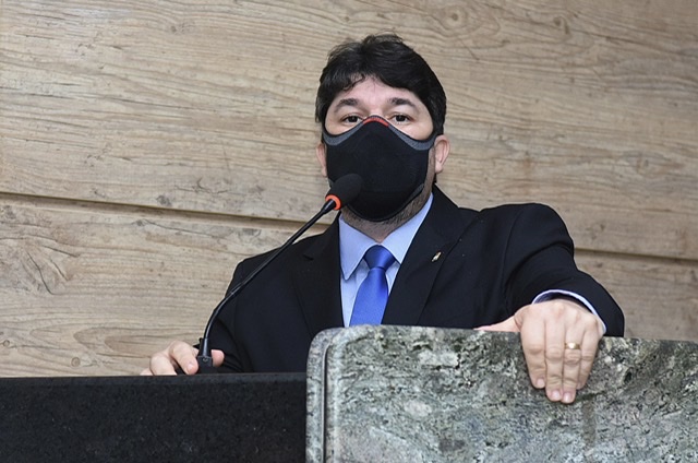 Fagner pede renovação do COAPES com Universidades de Caruaru 