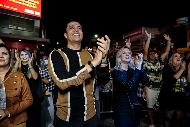 Rodrigo faz teste de popularidade no Polo Azulão