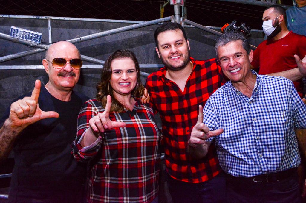 Marília é recebida aos gritos de “governadora” em Santa Cruz