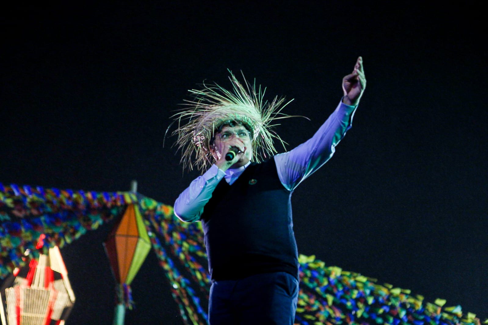 Católicos celebram Dia de Corpus Christi no Pátio do Forró