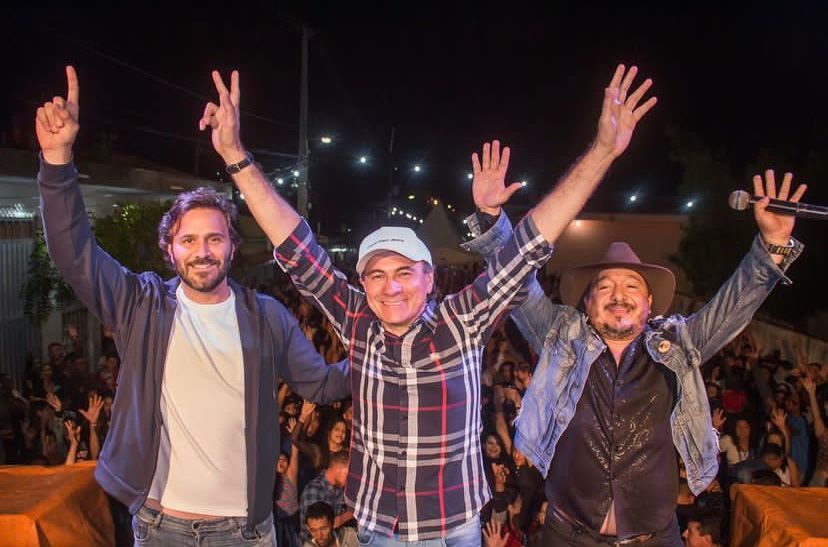 Rodrigo Novaes participa do São João de Santa Cruz da Baixa Verde